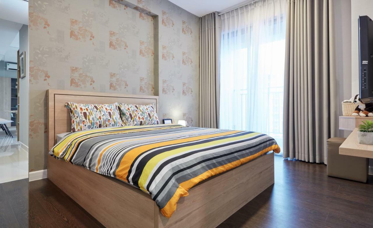 Khách sạn hẻo lánh Saigon Royal Tower